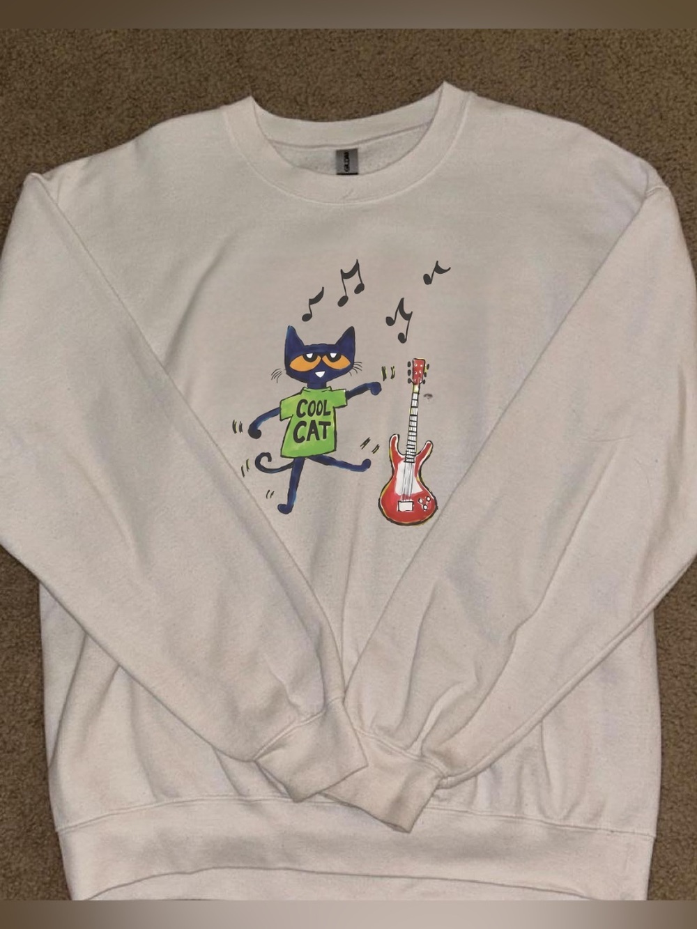 Gildan Unisex’s White Cool Cat Graphic Sweatshirt